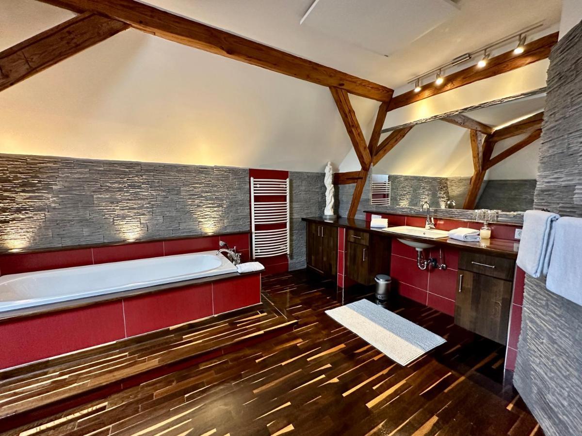 Georgi Schloss - Boutique Hotel Ehrenhausen Exteriör bild