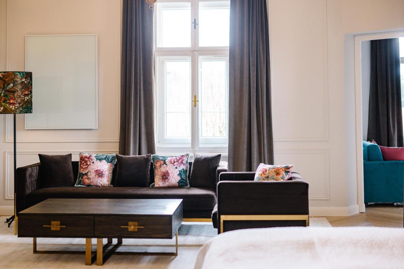 Georgi Schloss - Boutique Hotel Ehrenhausen Exteriör bild